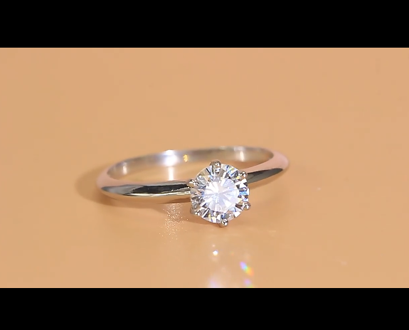 Classic Claw Settling Cubic Zirconia Diamond Sterling Silver RING RG -31