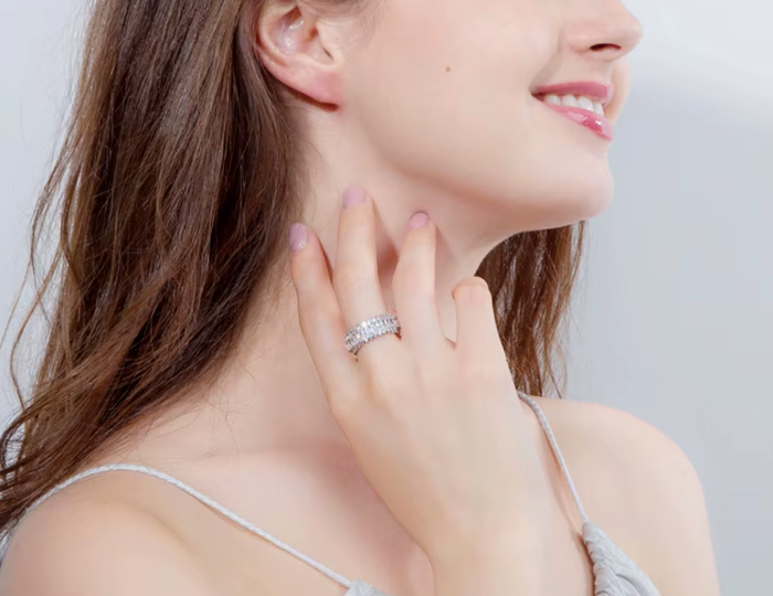 Classic Design Stunning White CZ Cubic Zircon Stone RING RG-14