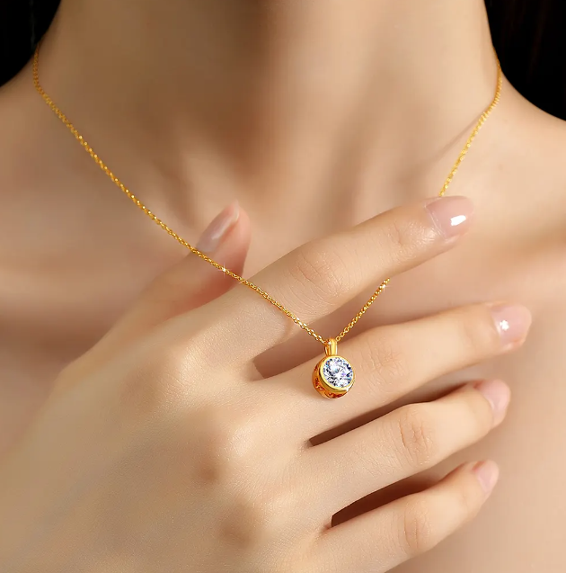 1 Carat Moissanite Diamond 18K 5d Gold Pendant Necklace for Woman – B1-GNC-02