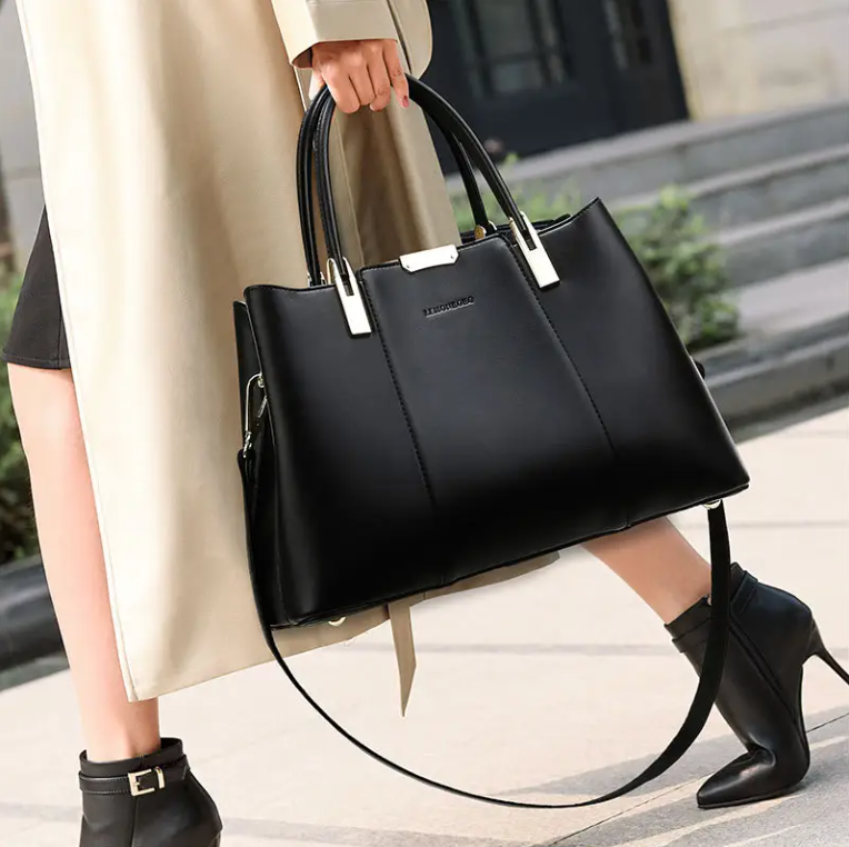 Classy and Elegant Shoulder Handbag BAG-43
