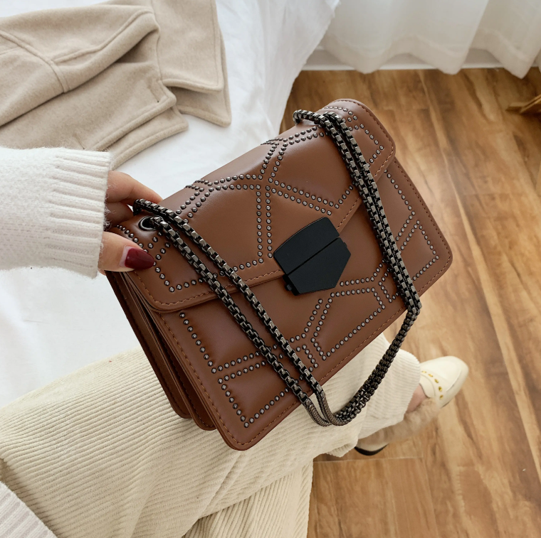Luxury Tufted Designer Chain Shoulder BAG-32