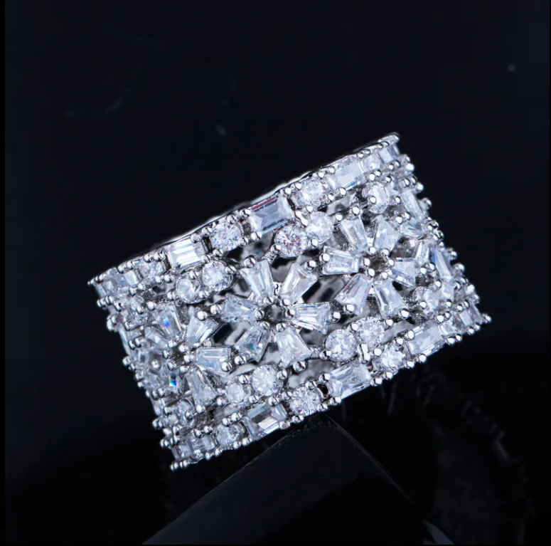 Geometric Pattern Luxury Cubic Zirconia Engagement Cocktail RING - RG-04